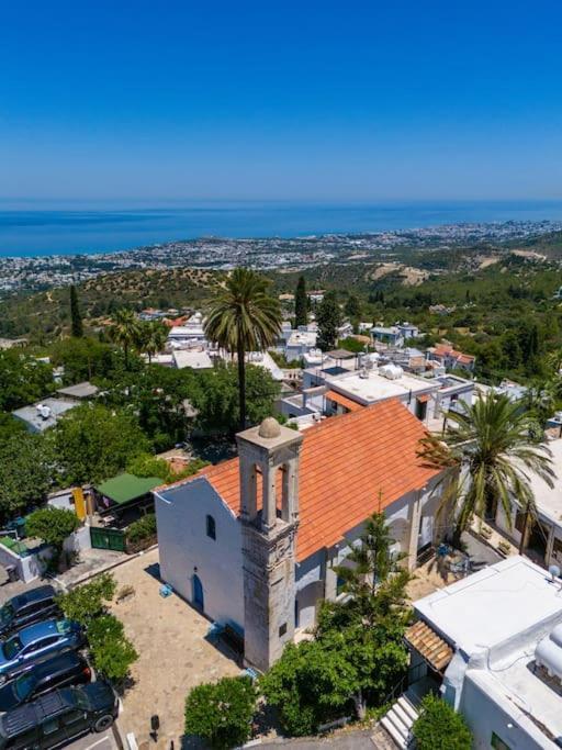 הוילה קיירניה Karmi'De Rueya Gibi Tatil מראה חיצוני תמונה