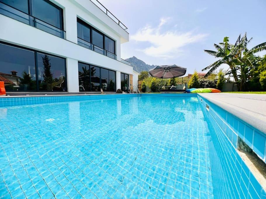הוילה קיירניה Karmi'De Rueya Gibi Tatil מראה חיצוני תמונה